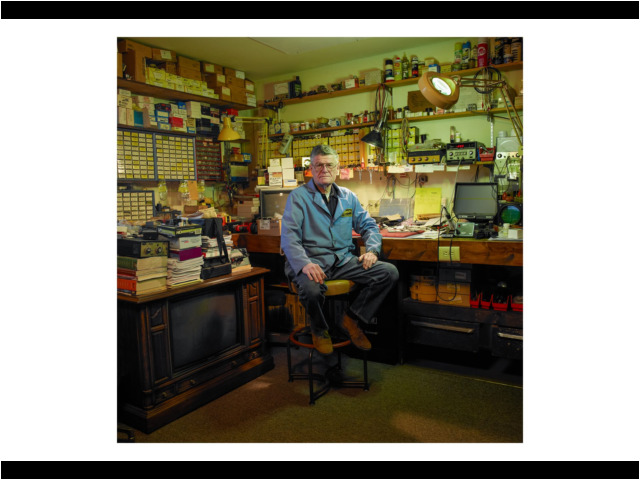 3105 • Bill - TV Repairman - Marinette, Wisconsin